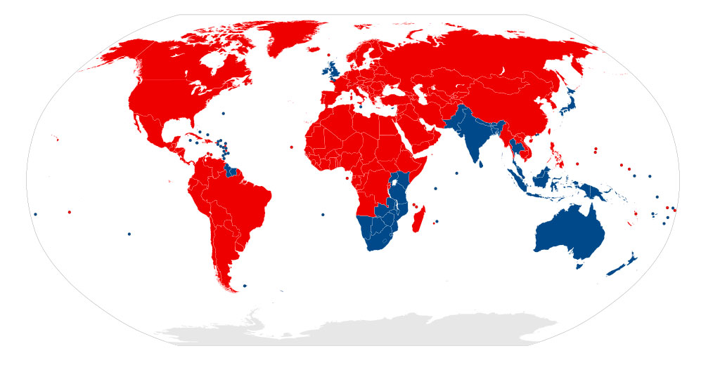Countries driving on the left are red and countries driving on right are blue.