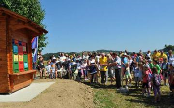 Svoj učni čebelnjak imajo številne šentjurske šole.  (Foto: arhiv Občine Šentjur)